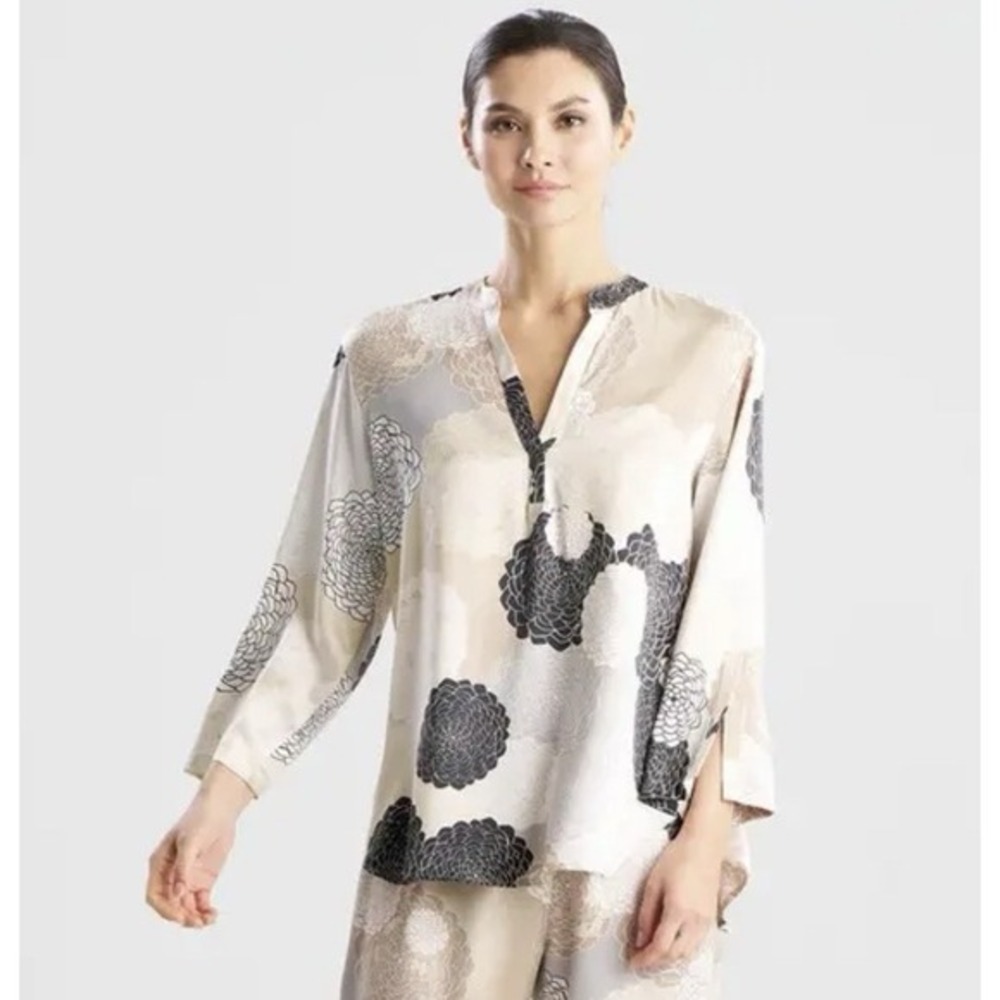 NWT Natori Pajama Top Blouse Sz 3X Floral Satin Split Neck Botanic Melody Casual